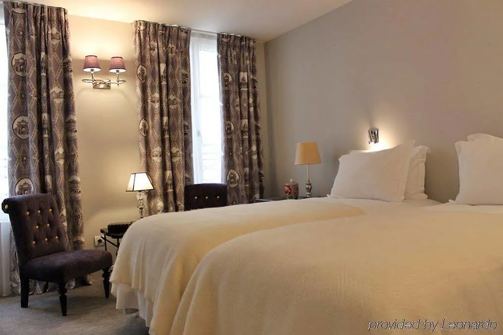 Hotel Croix De Malte 2*